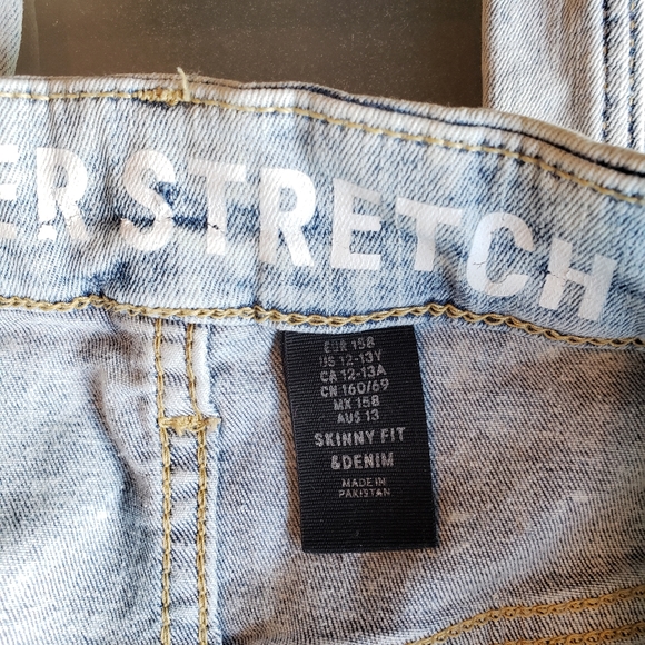 Acid Wash Distressed H&M Skinny Jeans - Picture 3 of 6